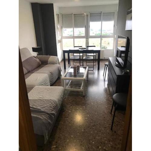 Apartamento cómodo y espacioso con parking