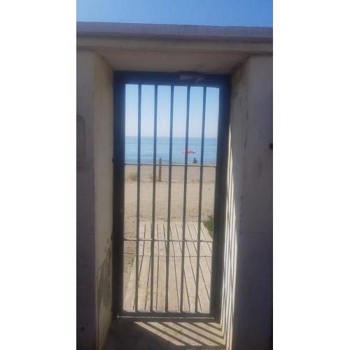 Apartamento con acceso directo a la playa