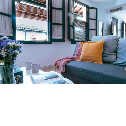 Apartamento con encanto en patio sevillano (202)