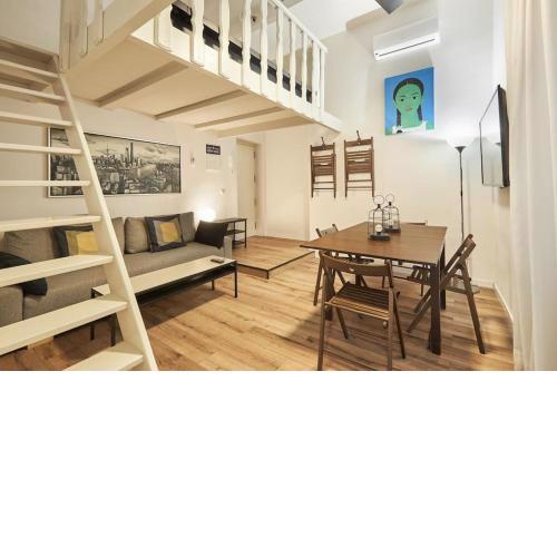 APARTAMENTO CON ENCANTO EN SOL - MADRID #B