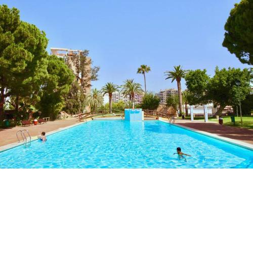 Apartamento con gran urbanización y piscina