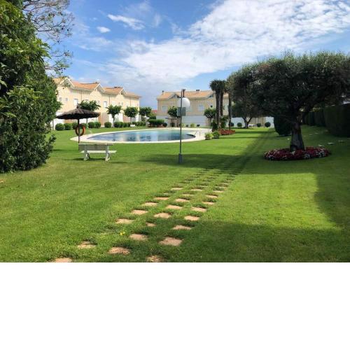 Apartamento con jardín privado, a 800m de la playa S'agaró