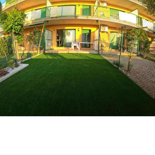 apartamento con jardin privado cerca de la playa!