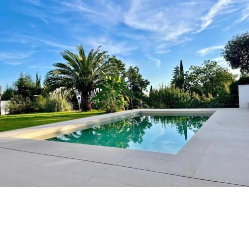 Apartamento con jardín y piscina en Córdoba