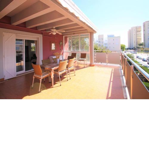 Apartamento con magnífica terraza en El Campello C105