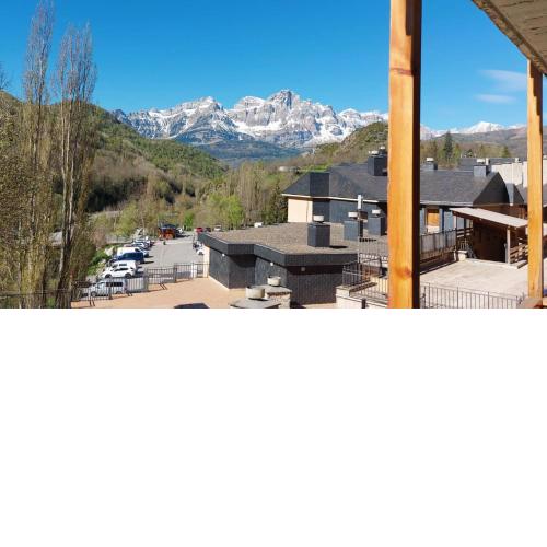 Apartamento con maravillosas vistas al lado de la estación