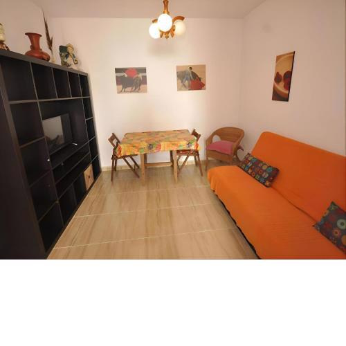 Apartamento con patio interior solo familia pareja