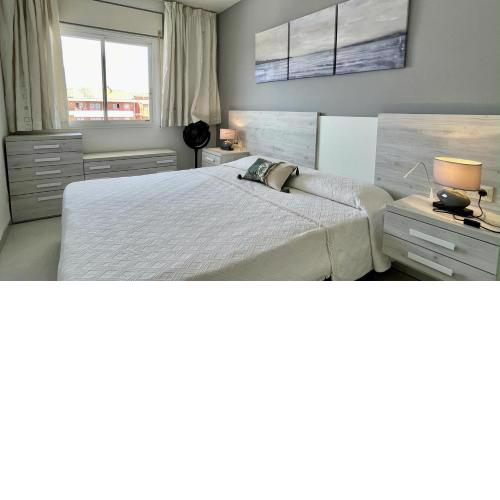 Apartamento con piscina BLAUMAR B 36