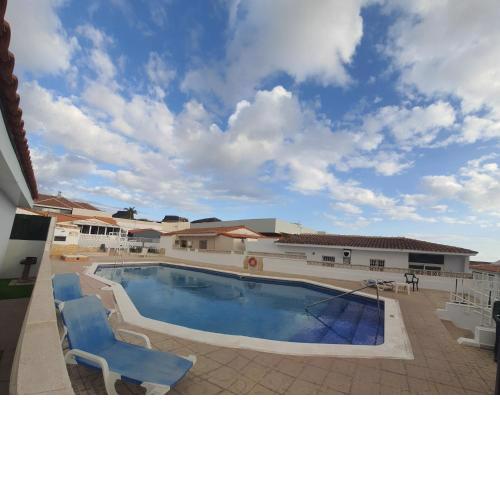 Apartamento con piscina en Aldea Blanca