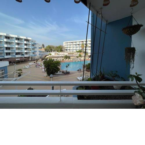 Apartamento con Piscina en Golf del Sur