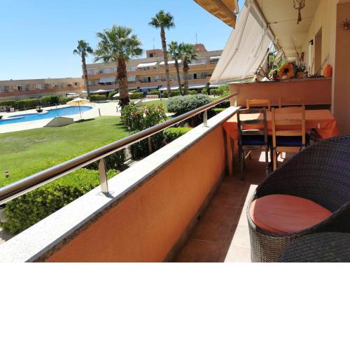 Apartamento con piscina en primera linea de Mar