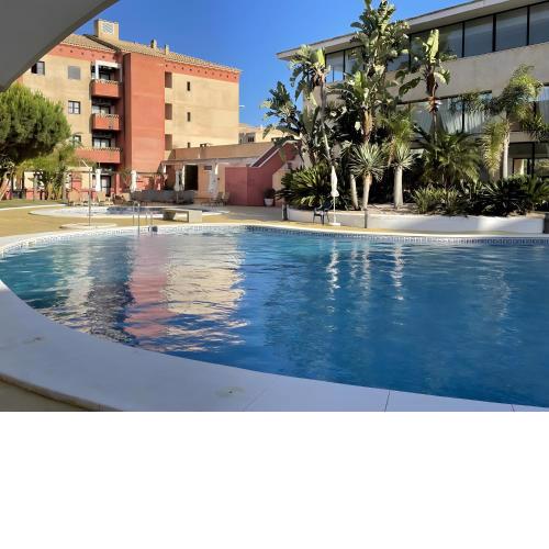 Apartamento con piscina en zona privada