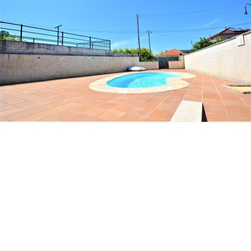 Apartamento con piscina próximo a Sanxenxo