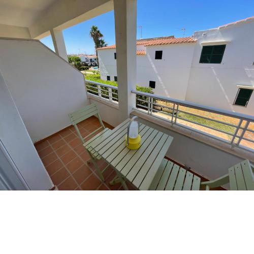 Apartamento con piscina y junto a la playa - MACARELLA.