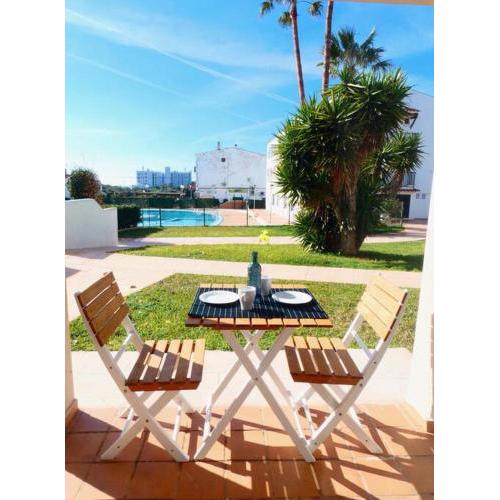 Apartamento con piscina y junto a la playa – Xoriguer