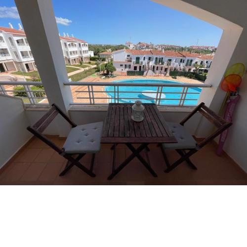 Apartamento con piscina y junto a la playa- GALDANA.