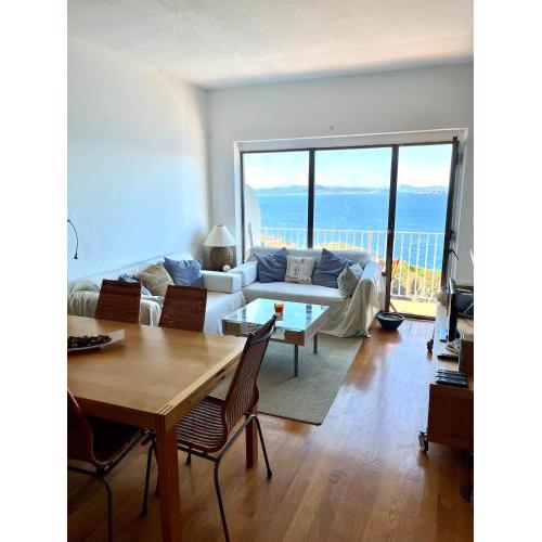 Apartamento con playa y vistas en la Costa Brava