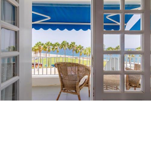 Apartamento con terraza con vistas al mar