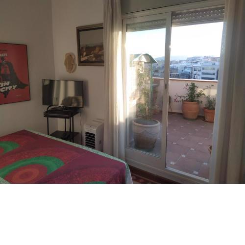 Apartamento con terraza soleada en el centro