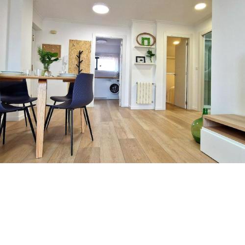 Apartamento con terraza y totalmente reformado