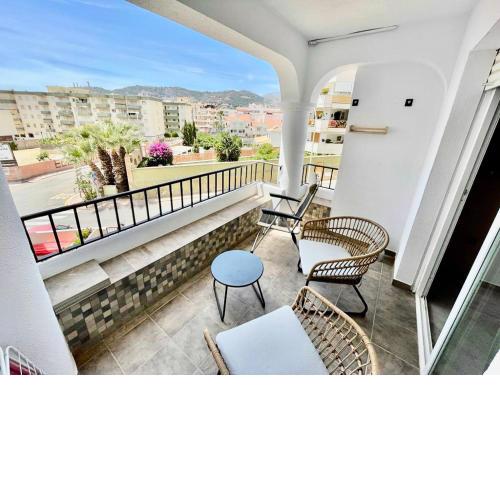 Apartamento con vista al mar a 3 minutos de la playa! Spacious Beach Apartment 3 min to the beach