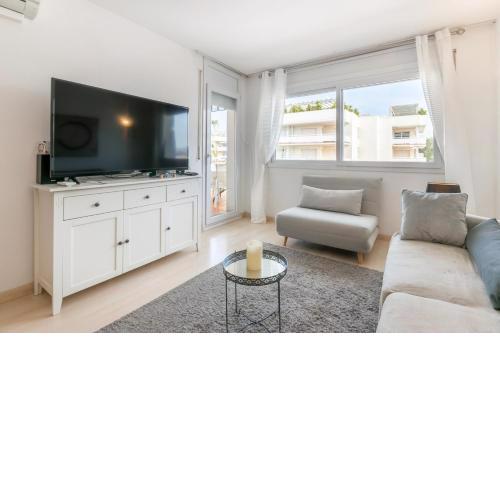 Apartamento con vista piscina
