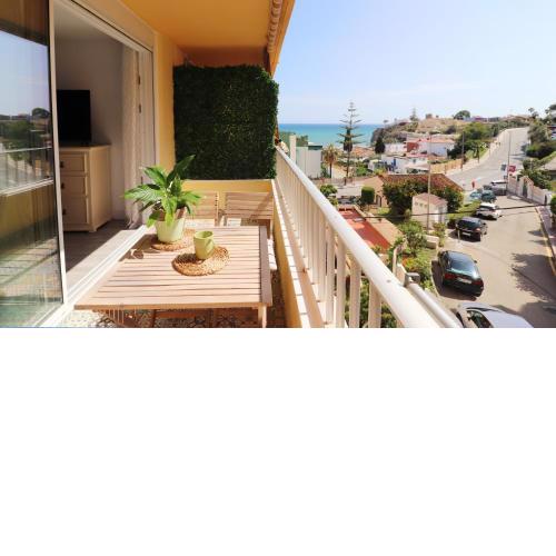 Apartamento con vistas al mar en Rincon de la Victoria 1025
