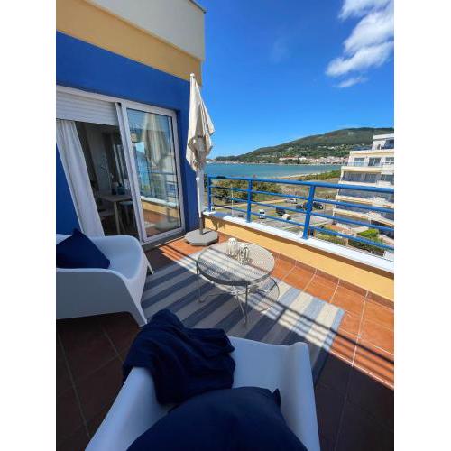 Apartamento con vistas al mar Urb Puerto Azul B5
