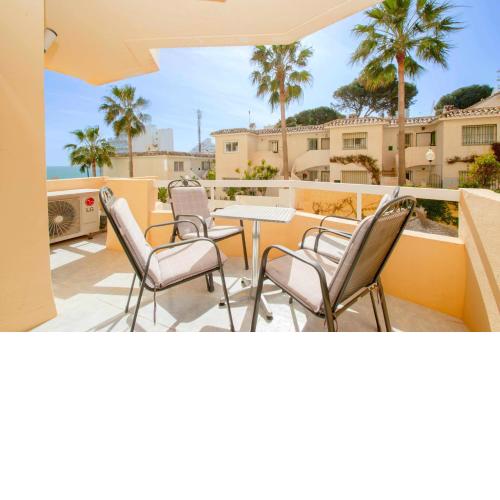 Apartamento con vistas al mar y al lado de todo