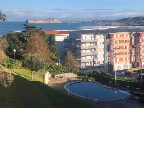 Apartamento con vistas al mar y piscina II