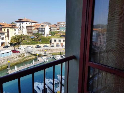 Apartamento con vistas al puerto de Llanes