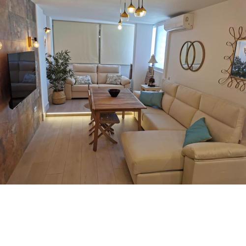 Apartamento de 1 dormitorio con sofá cama