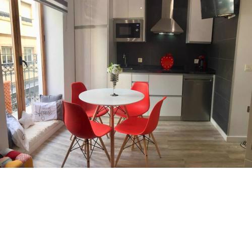 Apartamento de diseño céntrico a 5 min de playa (1º)