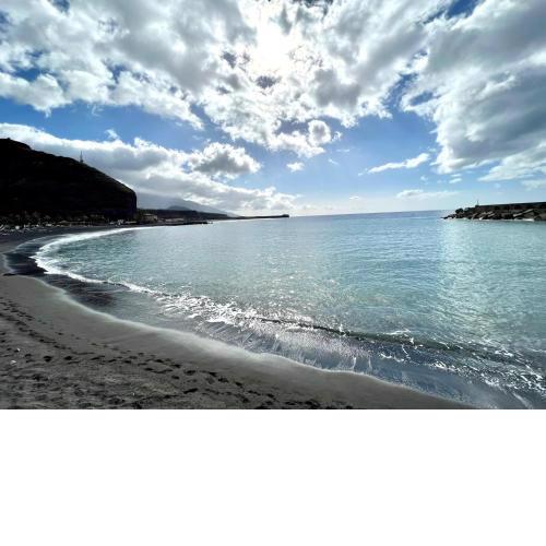 Apartamento de dos dormitorios con Wifi y frente a playa en Puerto de Tazacorte