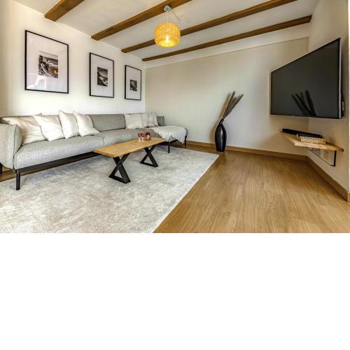 Apartamento de lujo con barbacoa y zona de trabajo 9