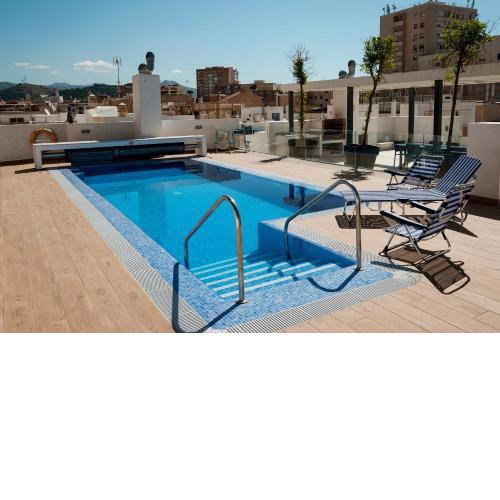 Apartamento deluxe con piscina, terraza & parking