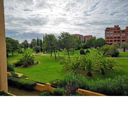 APARTAMENTO DOS DORMITORIOS VISTAS JARDÍN