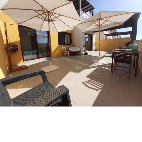Apartamento en Águilas con amplia terraza y piscina