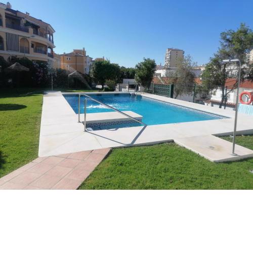 Apartamento en la playa con piscina