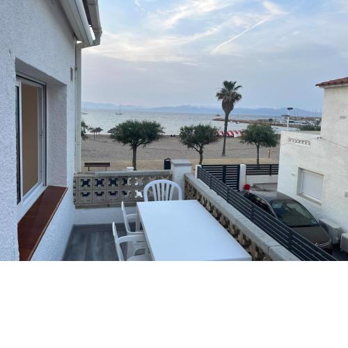 Apartamento en la playa. Free Parking. Free WiFi