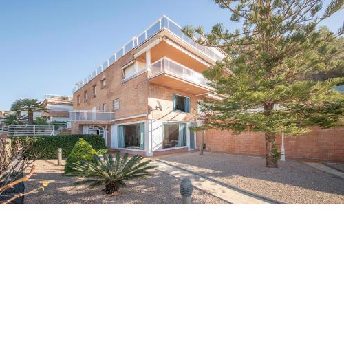 Apartamento en la playa La Mora, TarracoHomes