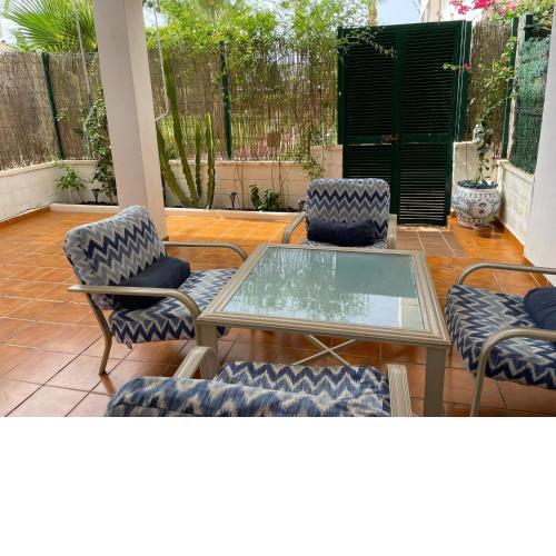 Apartamento en Puerto Rey con terraza privada