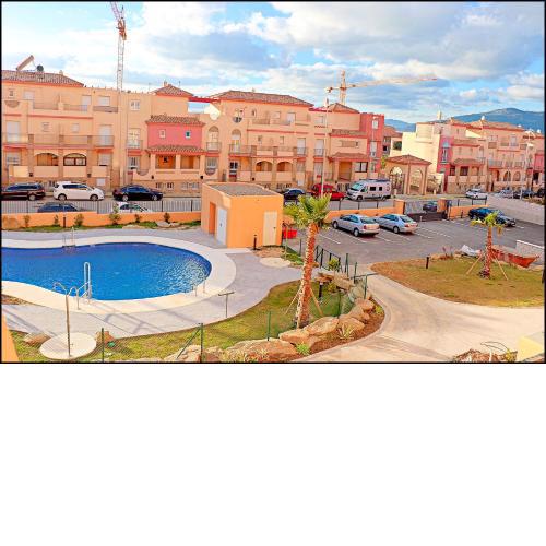 Apartamento en segunda linea, con piscina comunitaria