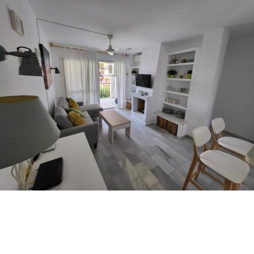 Apartamento en Torremolinos dos min de la playa, Puerto Marina