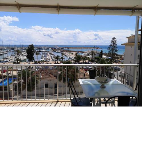 Apartamento encantador con vistas al Club Naútico