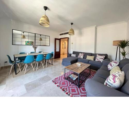 Apartamento Familiar Centro PARKING Amador de los Rios