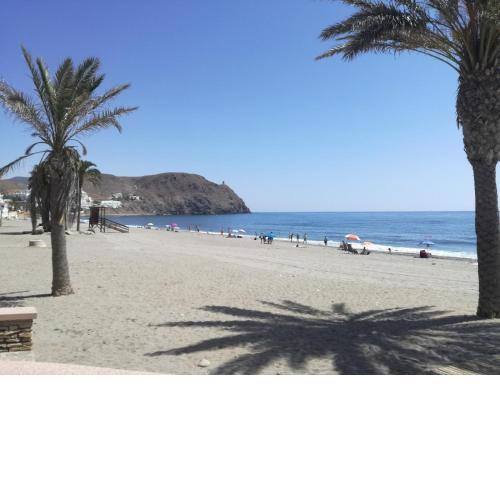 APARTAMENTO JUNTO A LA PLAYA