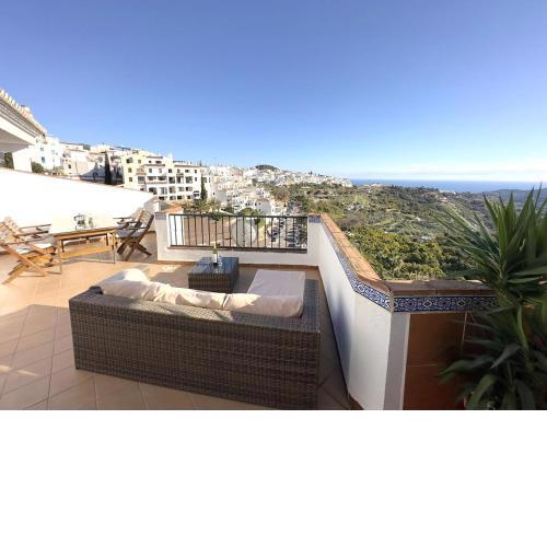 Apartamento Las Yucas, Frigiliana 2 Bedroom 2 Bathroom apartment with Large Terrace and Amazing Views HansOnHoliday Rentals