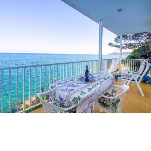 Apartamento Llançà, 2 dormitorios, 4 personas - ES-228-24