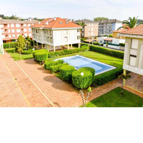 Apartamento luminoso con piscina